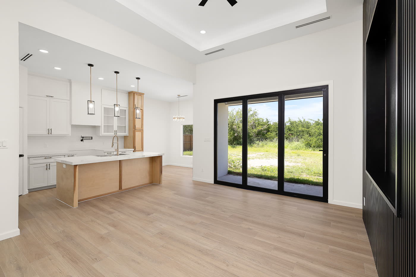 Completed custom home exterior &mdash; Kratos Construction, McAllen TX